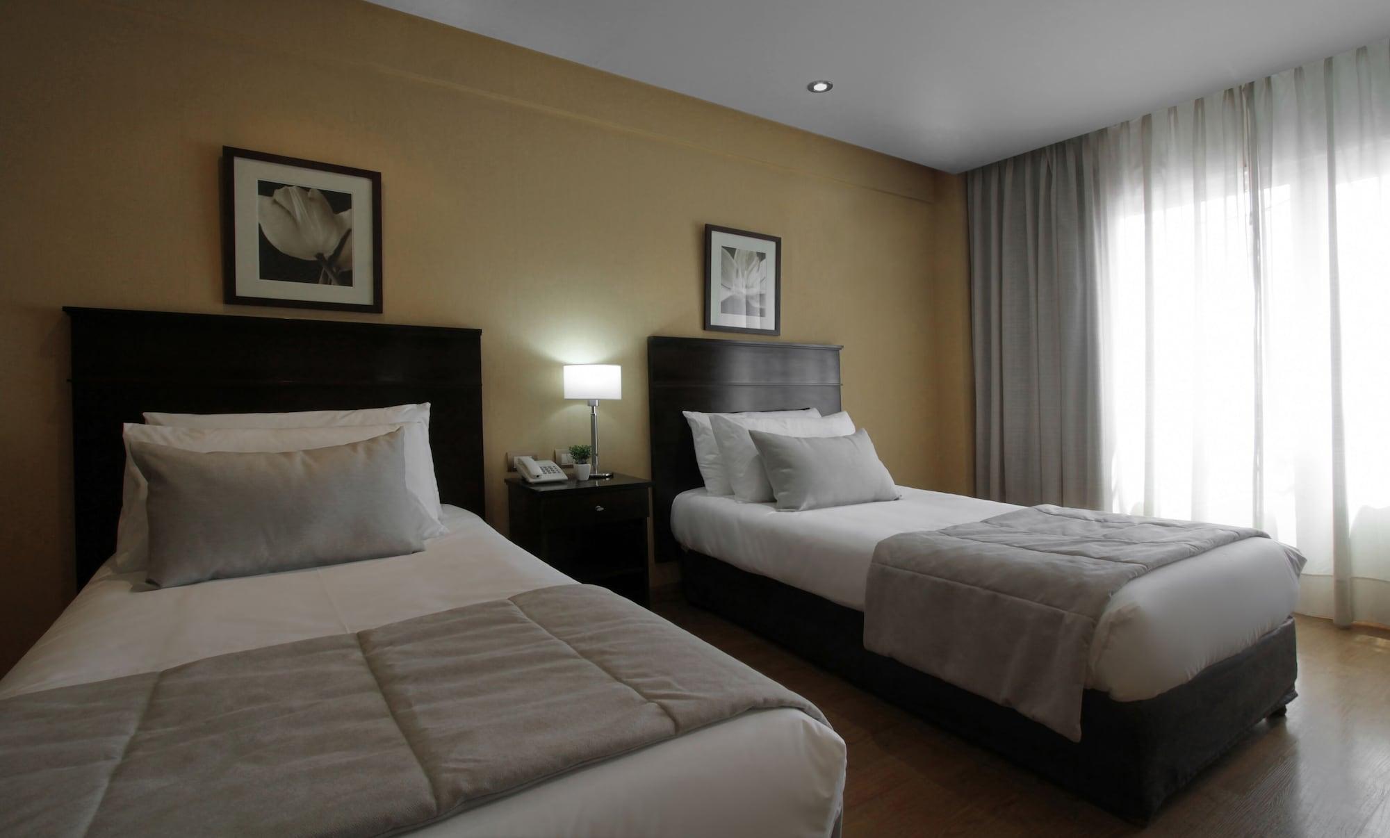 8 De Octubre Hotel